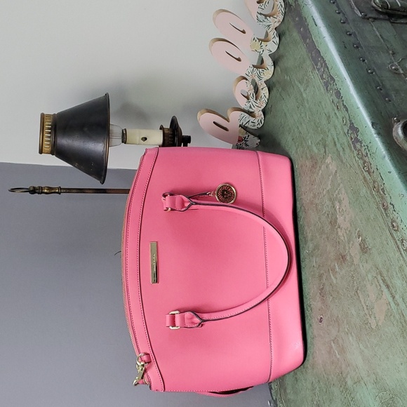 Vintage Anne Klein Pink Shoulder Alma style Bag - Picture 1 of 7